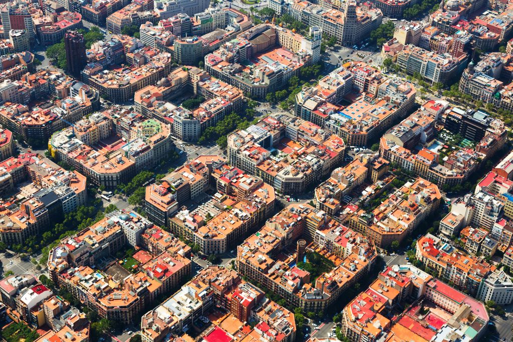 Barcelona: qué ver y hacer en la ciudad donde el Mediterráneo y la arquitectura se encuentran